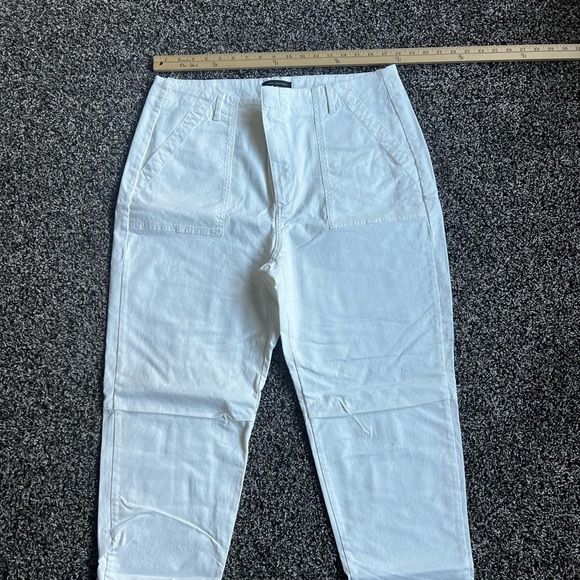 Banana Republic Pants - Banana Republic Classic White Trousers